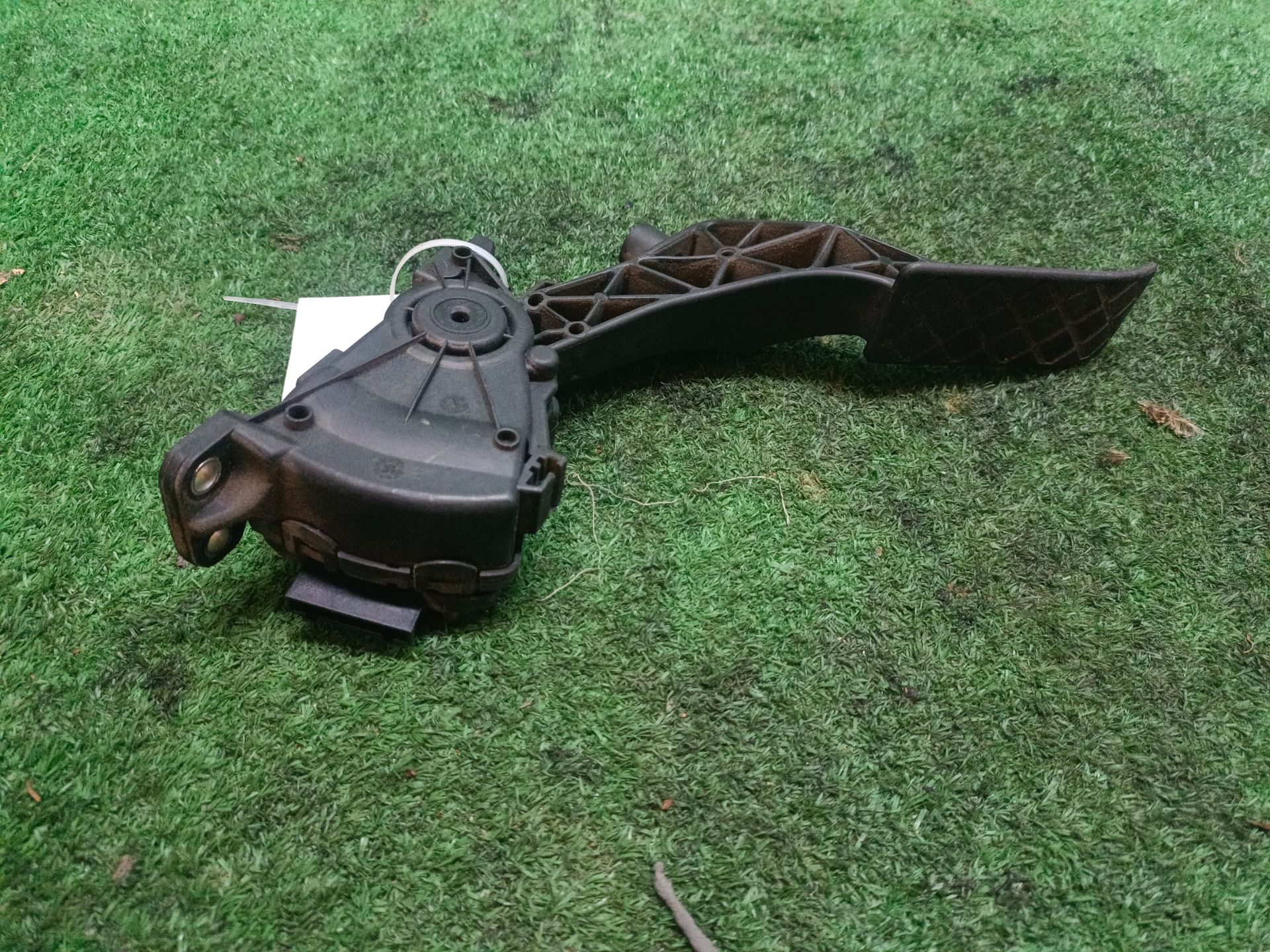 PEDAL ACELERADOR