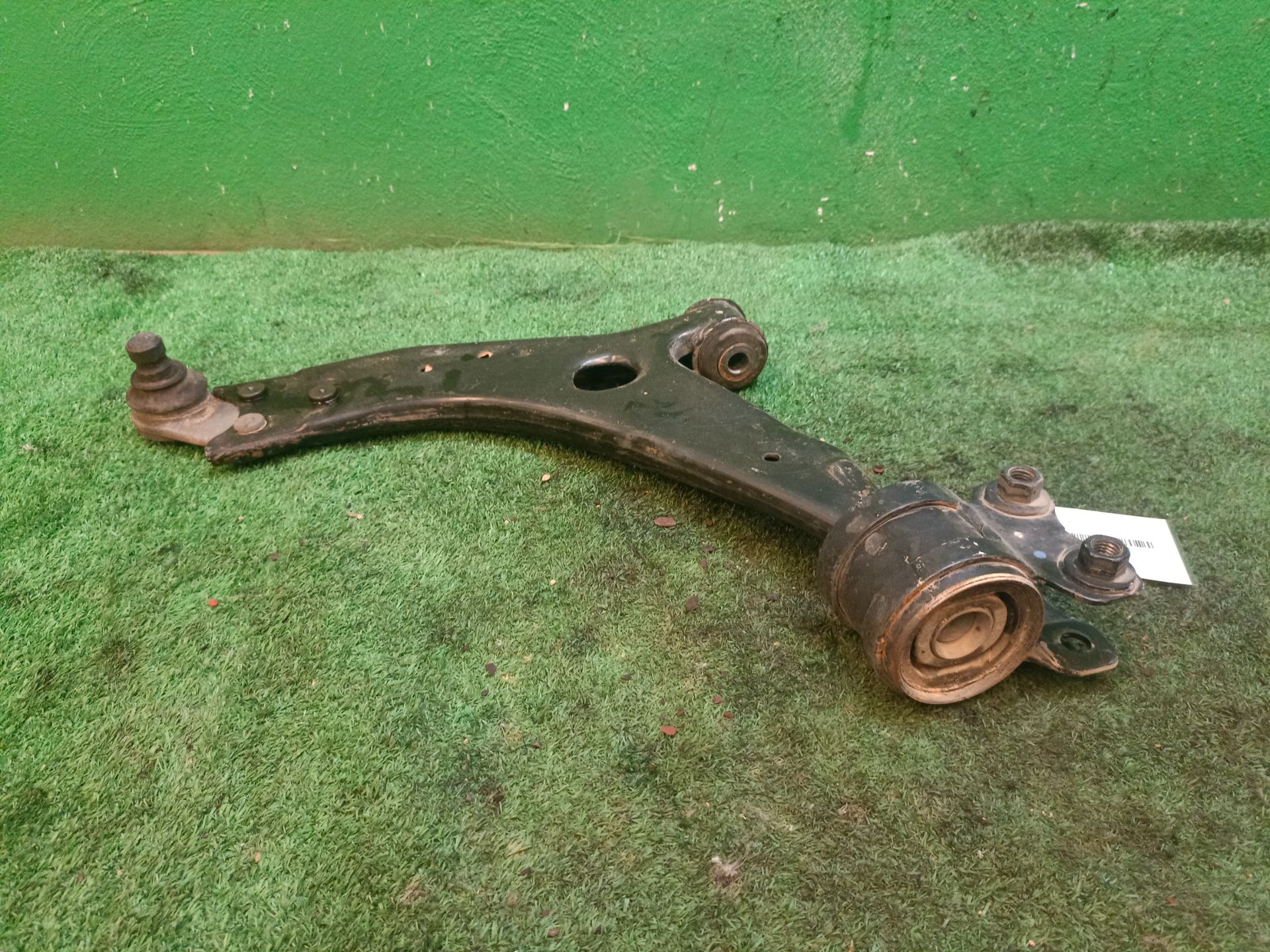 BRAZO SUSPENSION DELANTERO IZQUIERDO