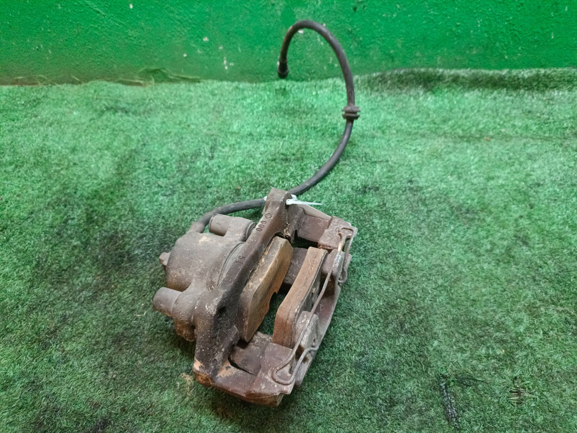 PINZA DE FRENO DELANTERA DERECHA