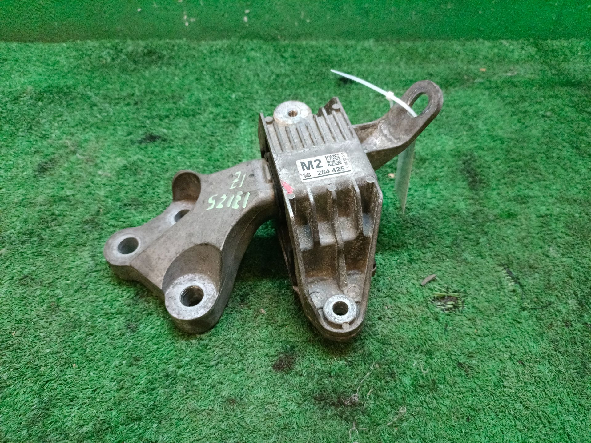 SOPORTE MOTOR IZQUIERDO