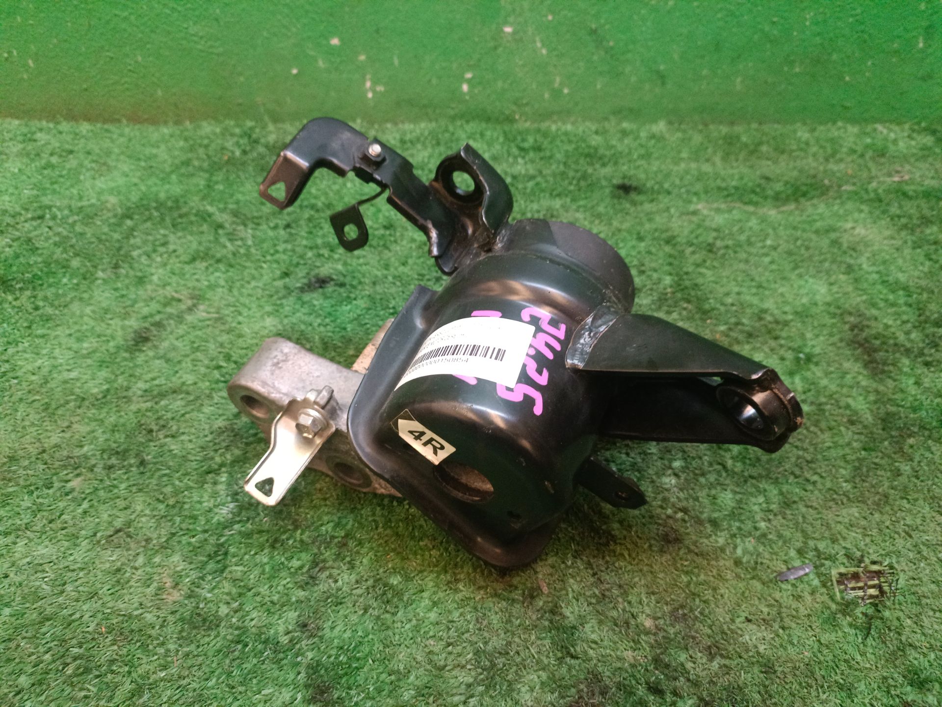 SOPORTE MOTOR DERECHO