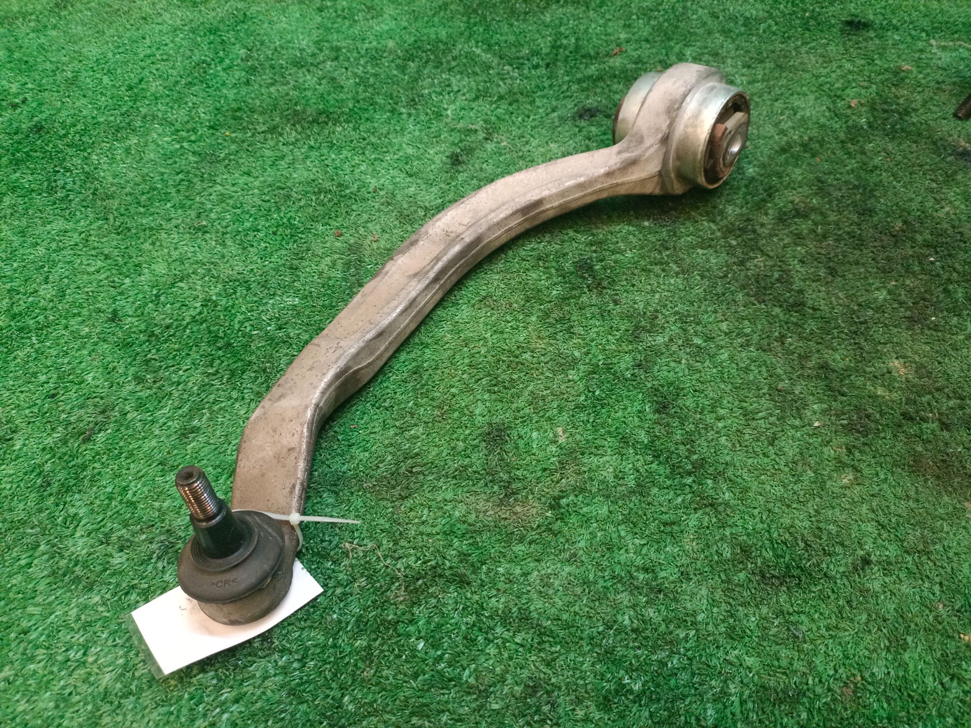 BRAZO SUSPENSION DELANTERO IZQUIERDO