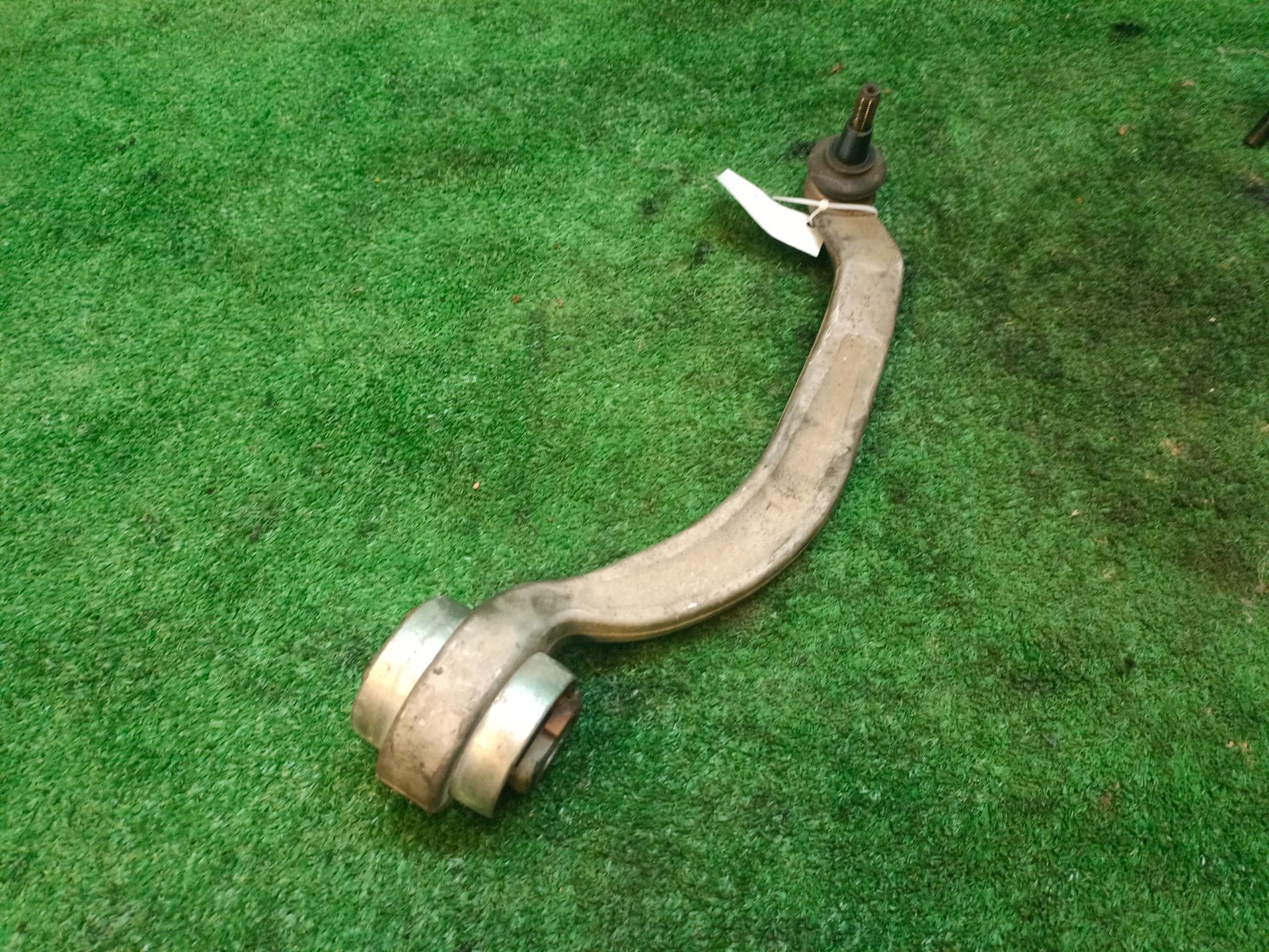 BRAZO SUSPENSION DELANTERO IZQUIERDO