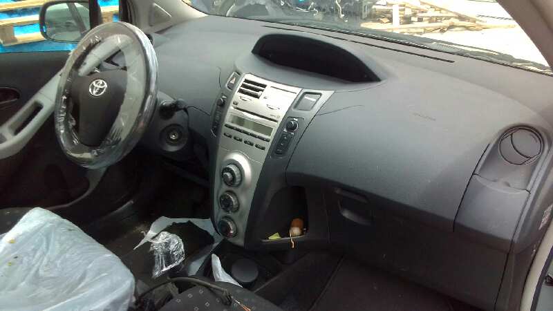 861200D200 SISTEMA AUDIO RADIO CD TOYOTA YARIS 2007 4810 devimagesvext/08283e45-1ba6-4c70-9a92-5b0ff35685bb/migcrv/imagenes/000/000/073/000000073200.jpeg