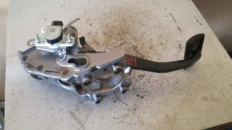 8951047050 PEDAL FRENO TOYOTA PRIUS 2010 2260 devimagesvext/08283e45-1ba6-4c70-9a92-5b0ff35685bb/migcrv/imagenes/000/000/084/000000084776.jpeg