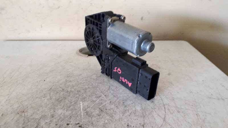 0130821694 MOTOR ELEVALUNAS DELANTERO DERECHO AUDI Q5 2009 6010 devimagesvext/08283e45-1ba6-4c70-9a92-5b0ff35685bb/migcrv/imagenes/000/000/097/000000097180.jpeg