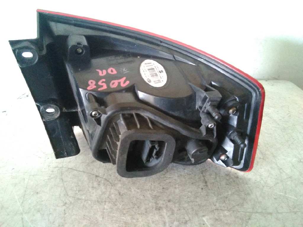 6JH945096B PILOTO TRASERO DERECHO SEAT TOLEDO 2013 2875 devimagesvext/08283e45-1ba6-4c70-9a92-5b0ff35685bb/migcrv/imagenes/000/000/165/000000165360.jpeg