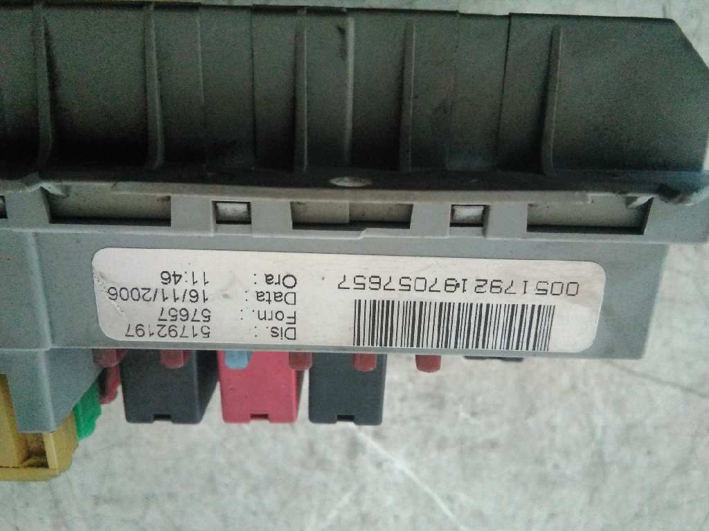 51792197 CAJA RELES FUSIBLES LANCIA YPSILON 2007 6592 devimagesvext/08283e45-1ba6-4c70-9a92-5b0ff35685bb/migcrv/imagenes/000/000/173/000000173668.jpeg
