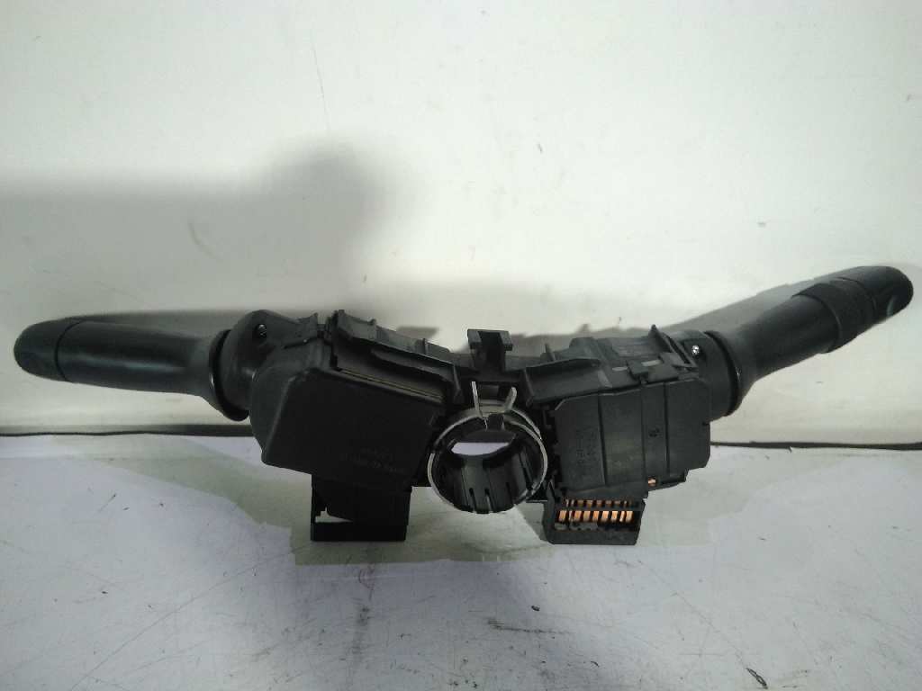 17F144 MANDO MULTIFUNCION TOYOTA YARIS 2007 3909 devimagesvext/08283e45-1ba6-4c70-9a92-5b0ff35685bb/migcrv/imagenes/000/000/195/000000195226.jpeg