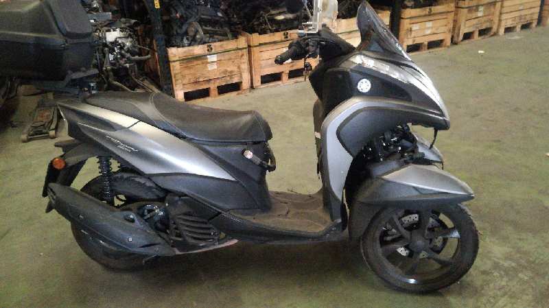 SIN DEFINIR RUEDA DELANTERA YAMAHA TRICITY 125 2017 34727 devimagesvext/08283e45-1ba6-4c70-9a92-5b0ff35685bb/migcrv/imagenes/000/000/205/000000205964.jpeg