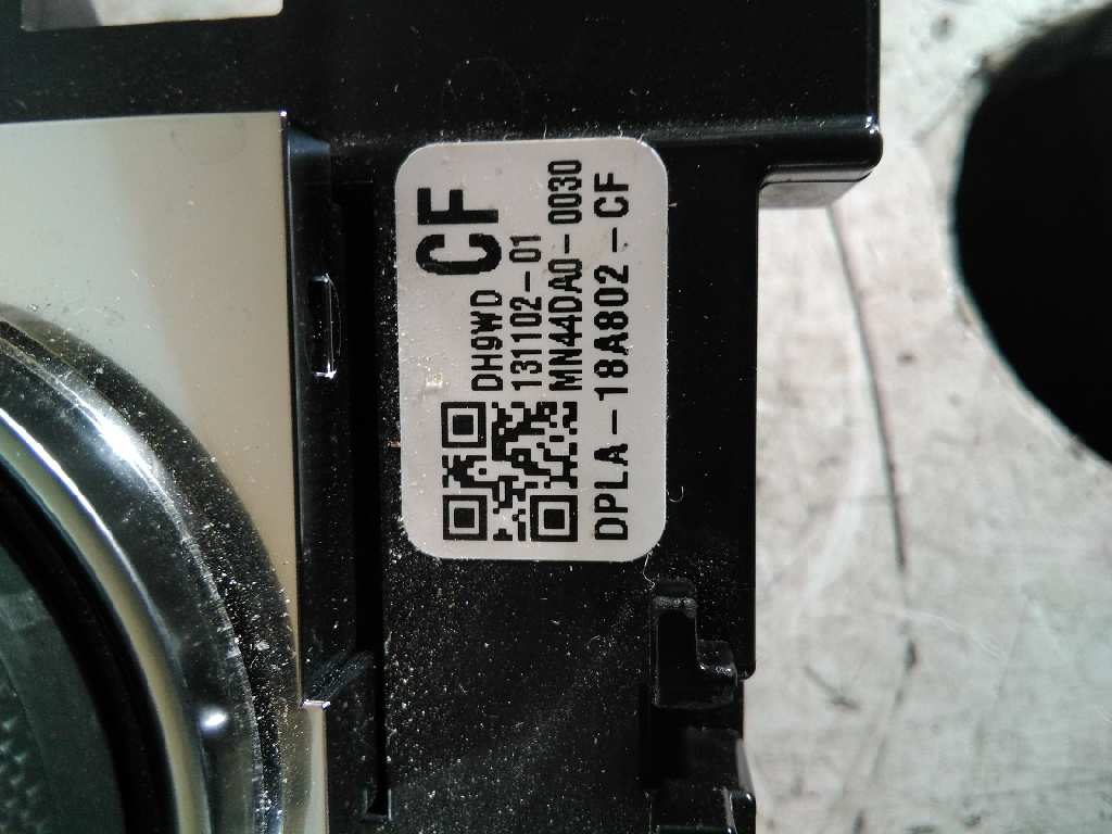 DPLA18A802CF MANDO CLIMATIZADOR LAND ROVER RANGE ROVER SPORT 2014 6824 devimagesvext/08283e45-1ba6-4c70-9a92-5b0ff35685bb/migcrv/imagenes/000/000/209/000000209470.jpeg