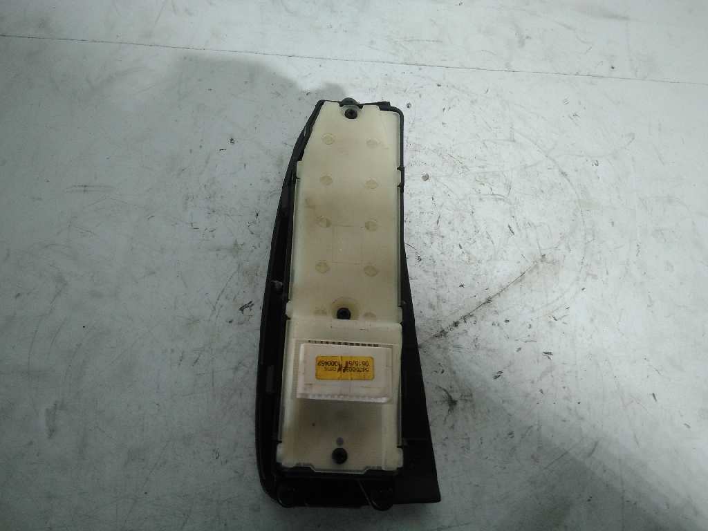 54035144 MANDO ELEVALUNAS DELANTERO IZQUIERDO TOYOTA AVENSIS WAGON 2005 2470 devimagesvext/08283e45-1ba6-4c70-9a92-5b0ff35685bb/migcrv/imagenes/000/000/213/000000213617.jpeg
