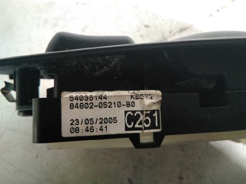 54035144 MANDO ELEVALUNAS DELANTERO IZQUIERDO TOYOTA AVENSIS WAGON 2005 2470 devimagesvext/08283e45-1ba6-4c70-9a92-5b0ff35685bb/migcrv/imagenes/000/000/213/000000213619.jpeg