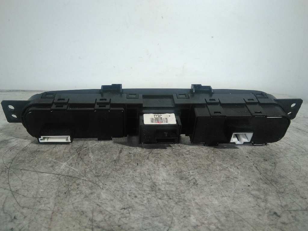 299128768 WARNING KIA CARENS 2016 6611 devimagesvext/08283e45-1ba6-4c70-9a92-5b0ff35685bb/migcrv/imagenes/000/000/224/000000224349.jpeg