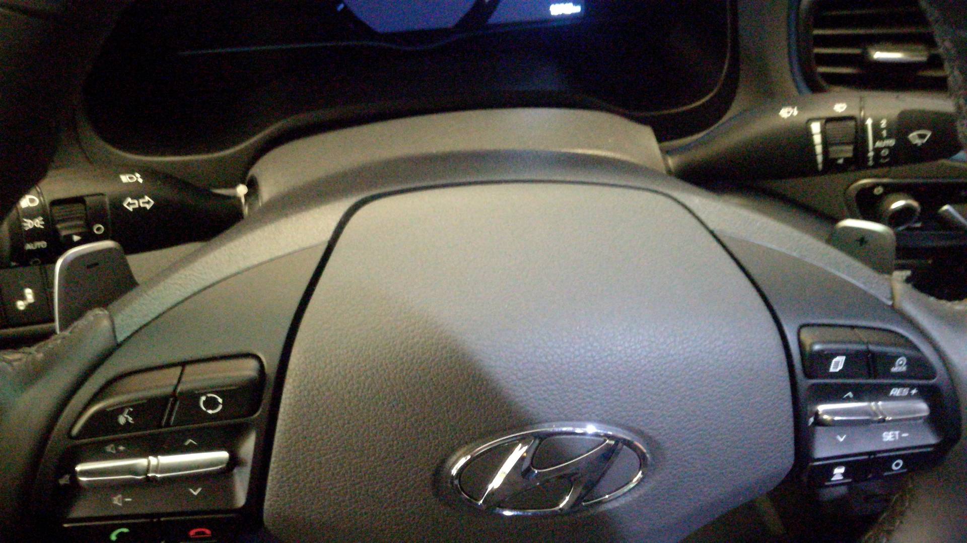 SIN DEFINIR VOLANTE HYUNDAI IONIQ 2018 25934 devimagesvext/08283e45-1ba6-4c70-9a92-5b0ff35685bb/migcrv/imagenes/000/000/252/000000252822.jpeg