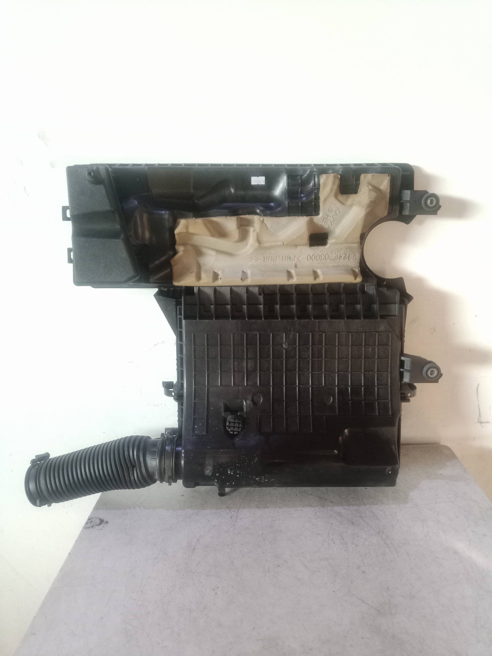 28110G2500 CAJA FILTRO AIRE HYUNDAI IONIQ 2018 14740 devimagesvext/08283e45-1ba6-4c70-9a92-5b0ff35685bb/migcrv/imagenes/000/000/253/000000253218.jpeg