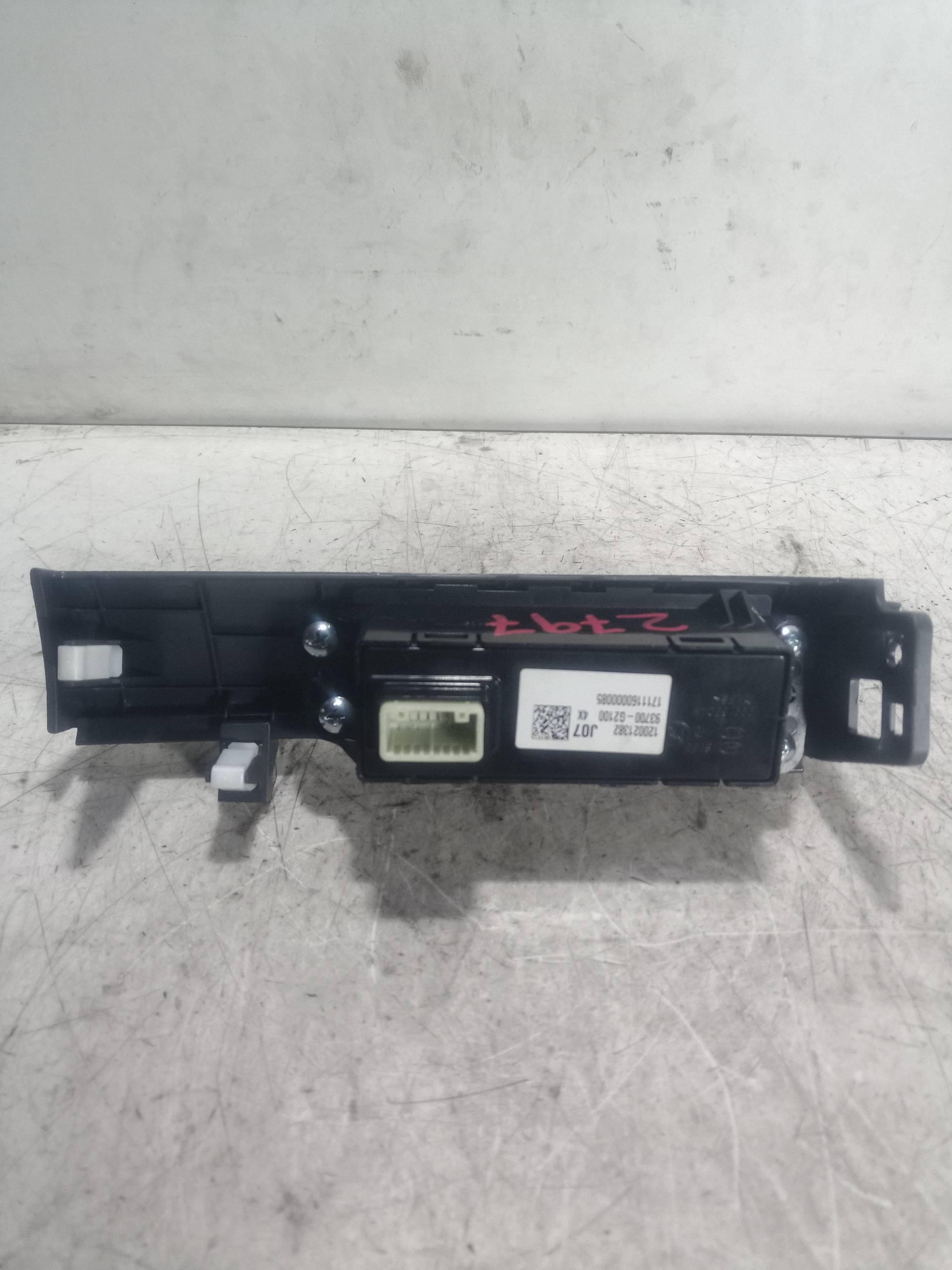 120021382 MANDO MULTIFUNCION HYUNDAI IONIQ 2018 23588 devimagesvext/08283e45-1ba6-4c70-9a92-5b0ff35685bb/migcrv/imagenes/000/000/255/000000255926.jpeg
