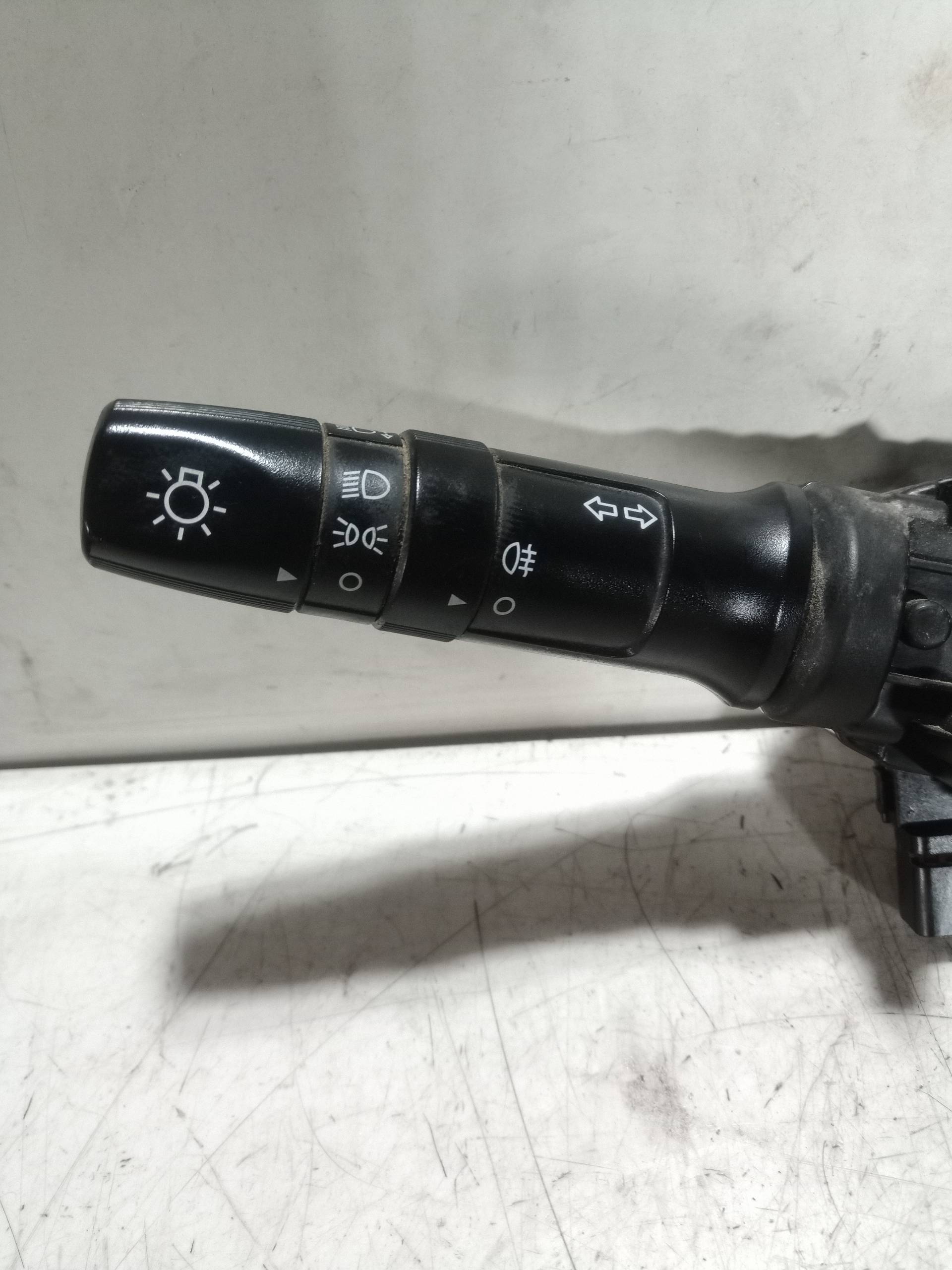1404300656 MANDO MULTIFUNCION KIA PICANTO 2014 23584 devimagesvext/08283e45-1ba6-4c70-9a92-5b0ff35685bb/migcrv/imagenes/000/000/259/000000259342.jpeg