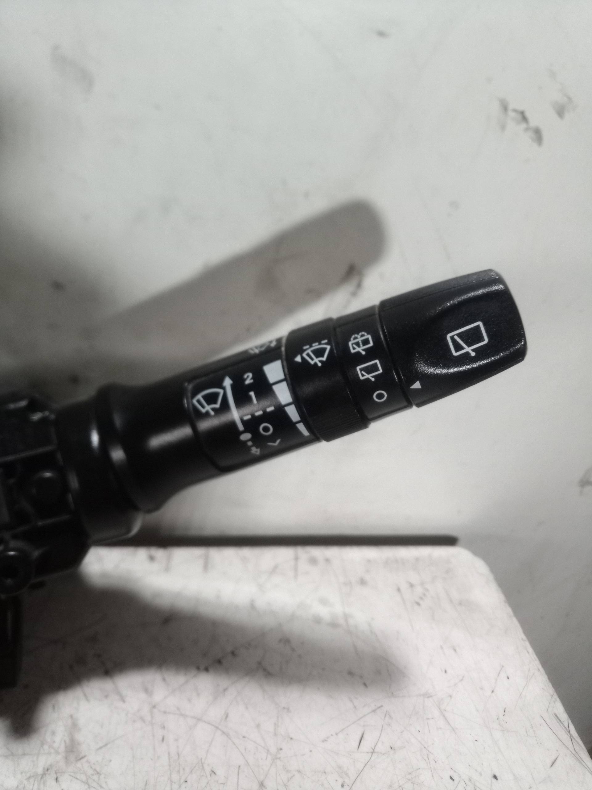 1404300656 MANDO MULTIFUNCION KIA PICANTO 2014 23584 devimagesvext/08283e45-1ba6-4c70-9a92-5b0ff35685bb/migcrv/imagenes/000/000/259/000000259344.jpeg