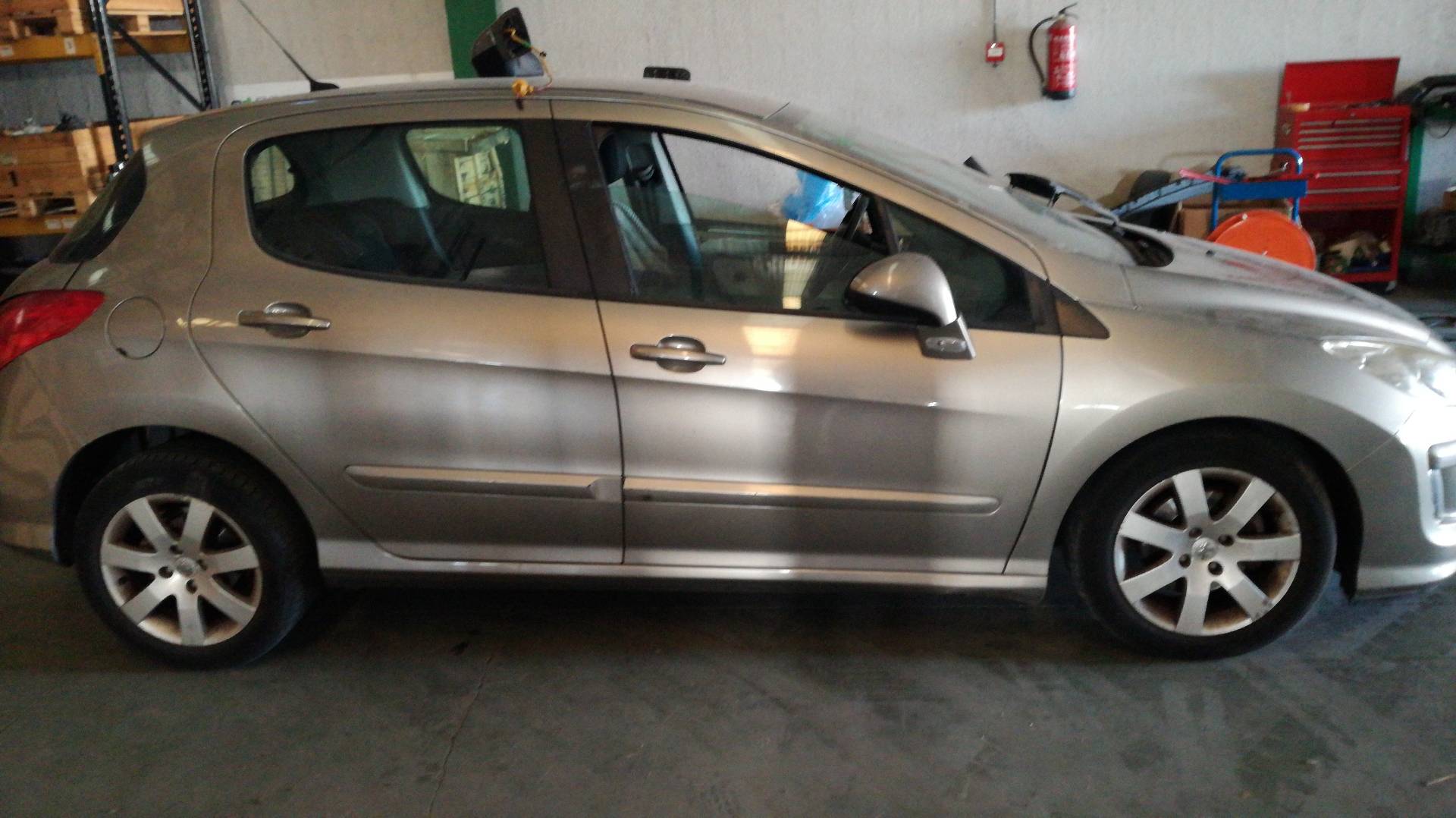 SIN DEFINIR BANDEJA TRASERA PEUGEOT 308 2010 26318 devimagesvext/08283e45-1ba6-4c70-9a92-5b0ff35685bb/migcrv/imagenes/000/000/335/000000335257.jpeg