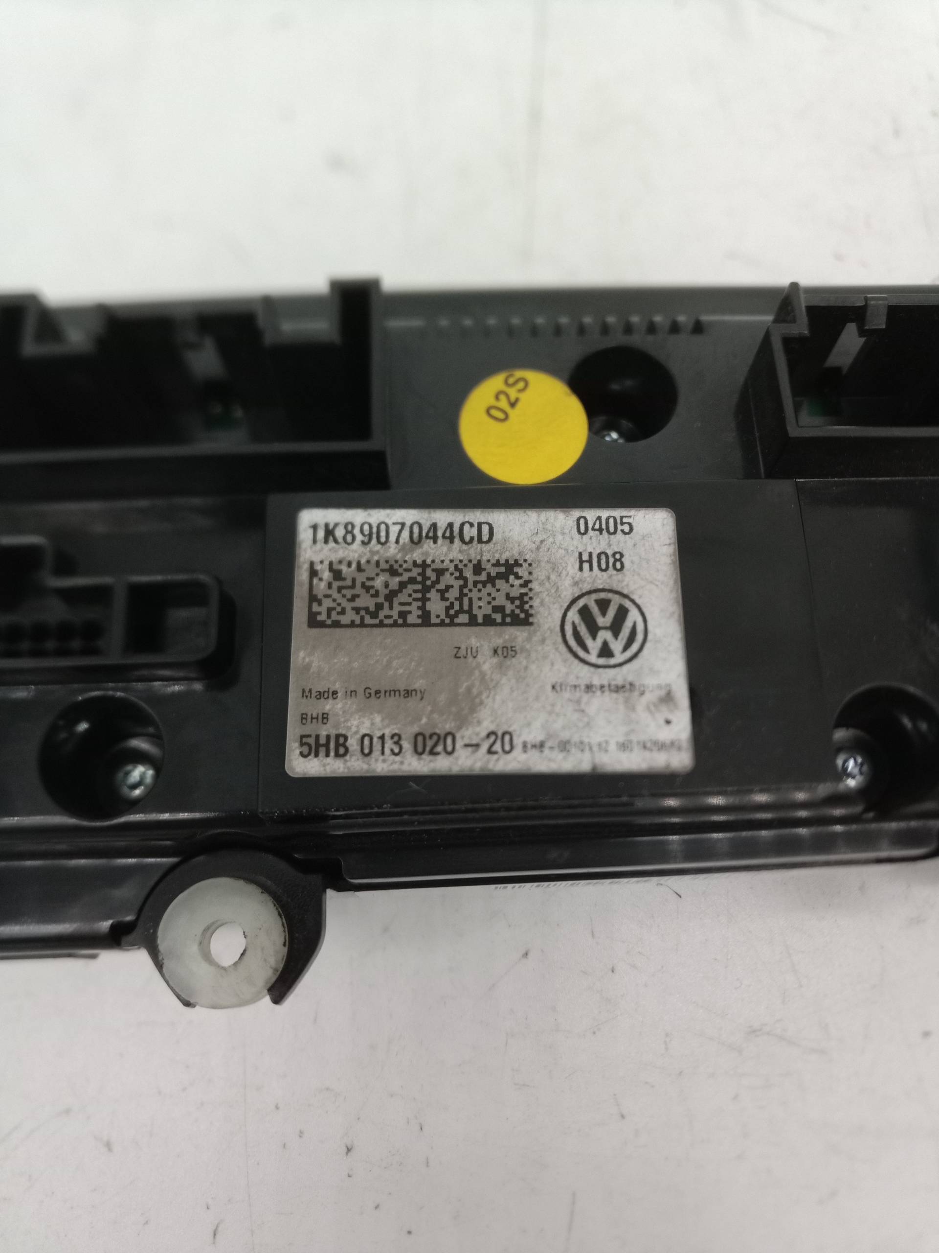 1K8907044CD MANDO CLIMATIZADOR VOLKSWAGEN CADDY 2017 25050 devimagesvext/08283e45-1ba6-4c70-9a92-5b0ff35685bb/migcrv/imagenes/000/000/344/000000344795.jpeg