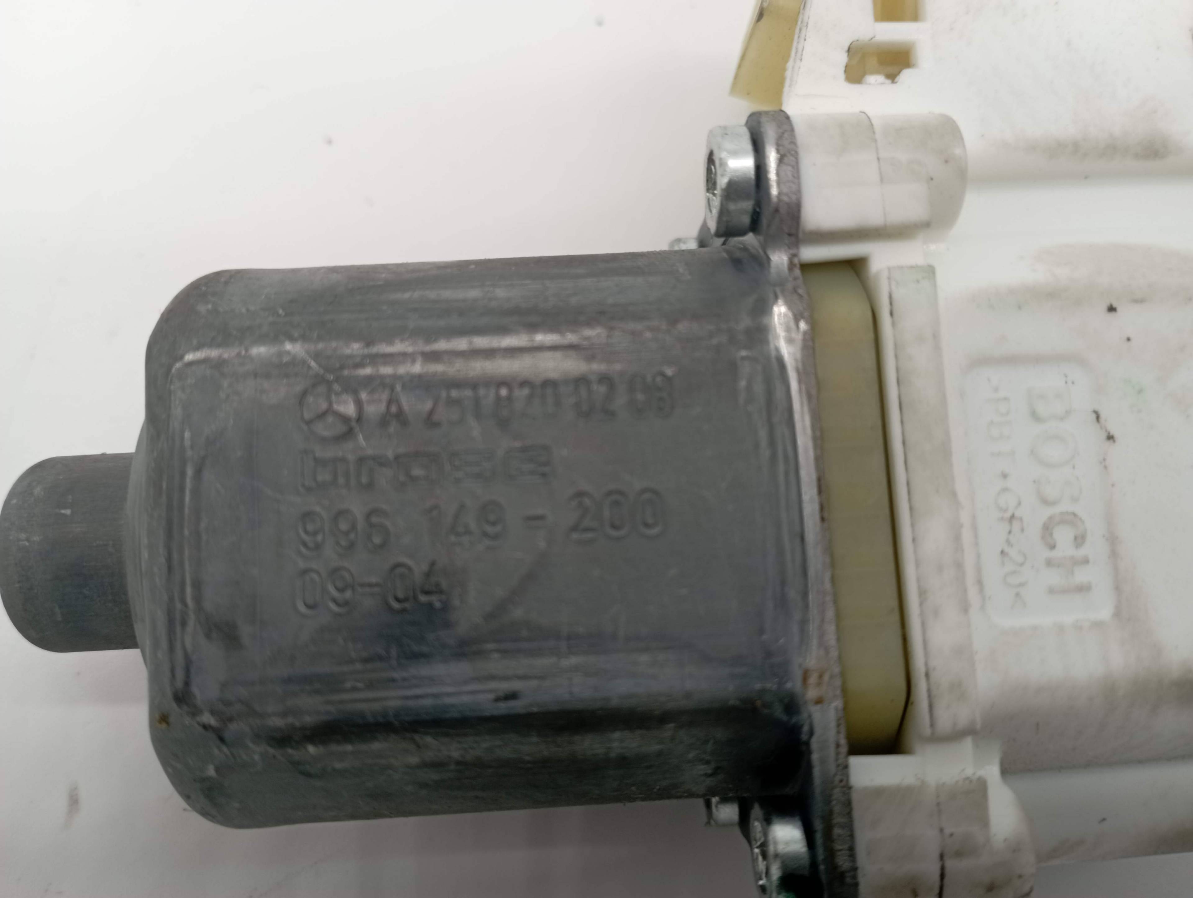 0130822280 MOTOR ELEVALUNAS TRASERO DERECHO MERCEDES-BENZ R 2009 18056 devimagesvext/08283e45-1ba6-4c70-9a92-5b0ff35685bb/migcrv/imagenes/000/000/388/000000388958.jpeg