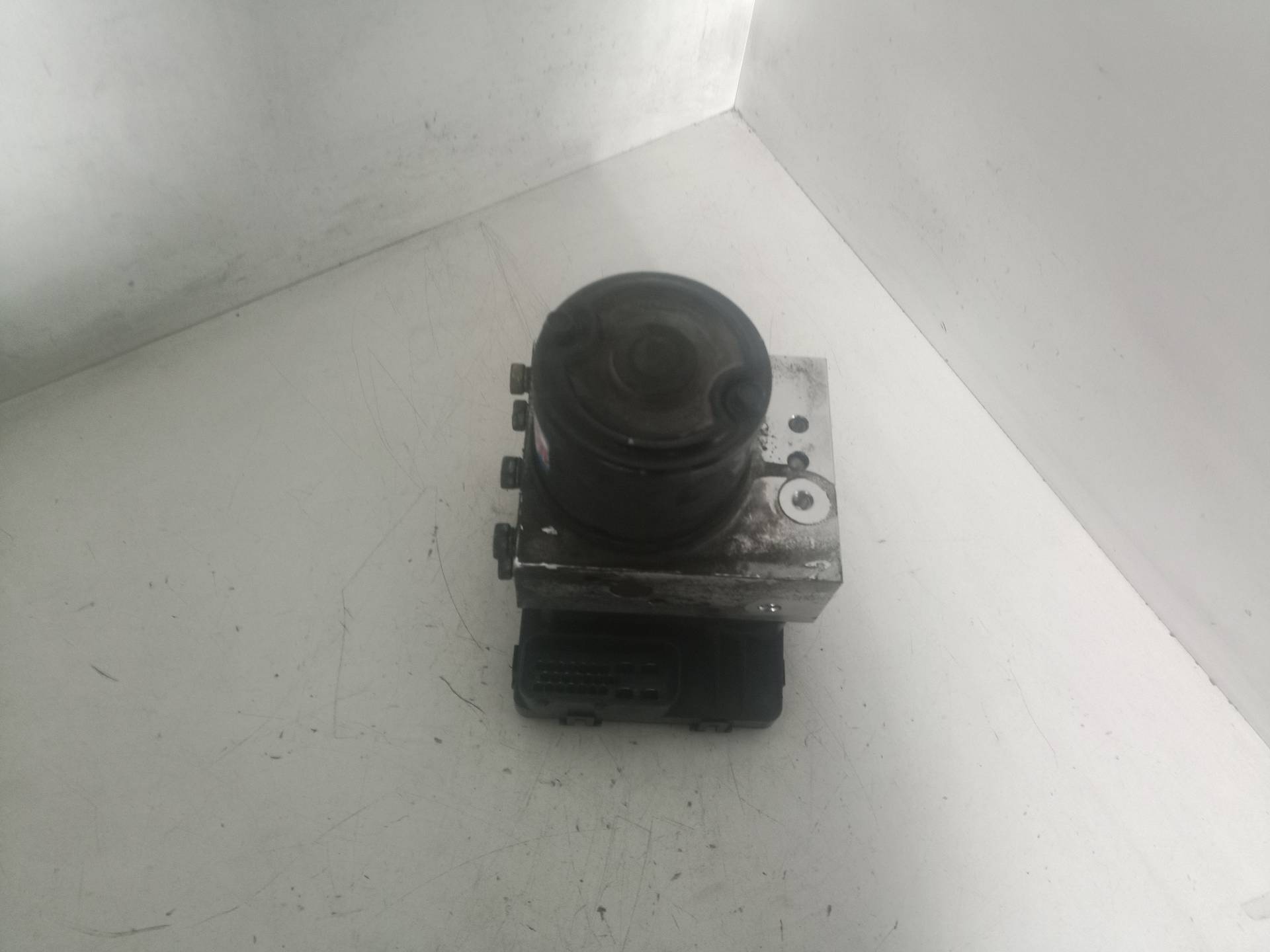 58920202D300 ABS HYUNDAI ELANTRA 2002 15448 devimagesvext/08283e45-1ba6-4c70-9a92-5b0ff35685bb/migcrv/imagenes/000/000/402/000000402194.jpeg