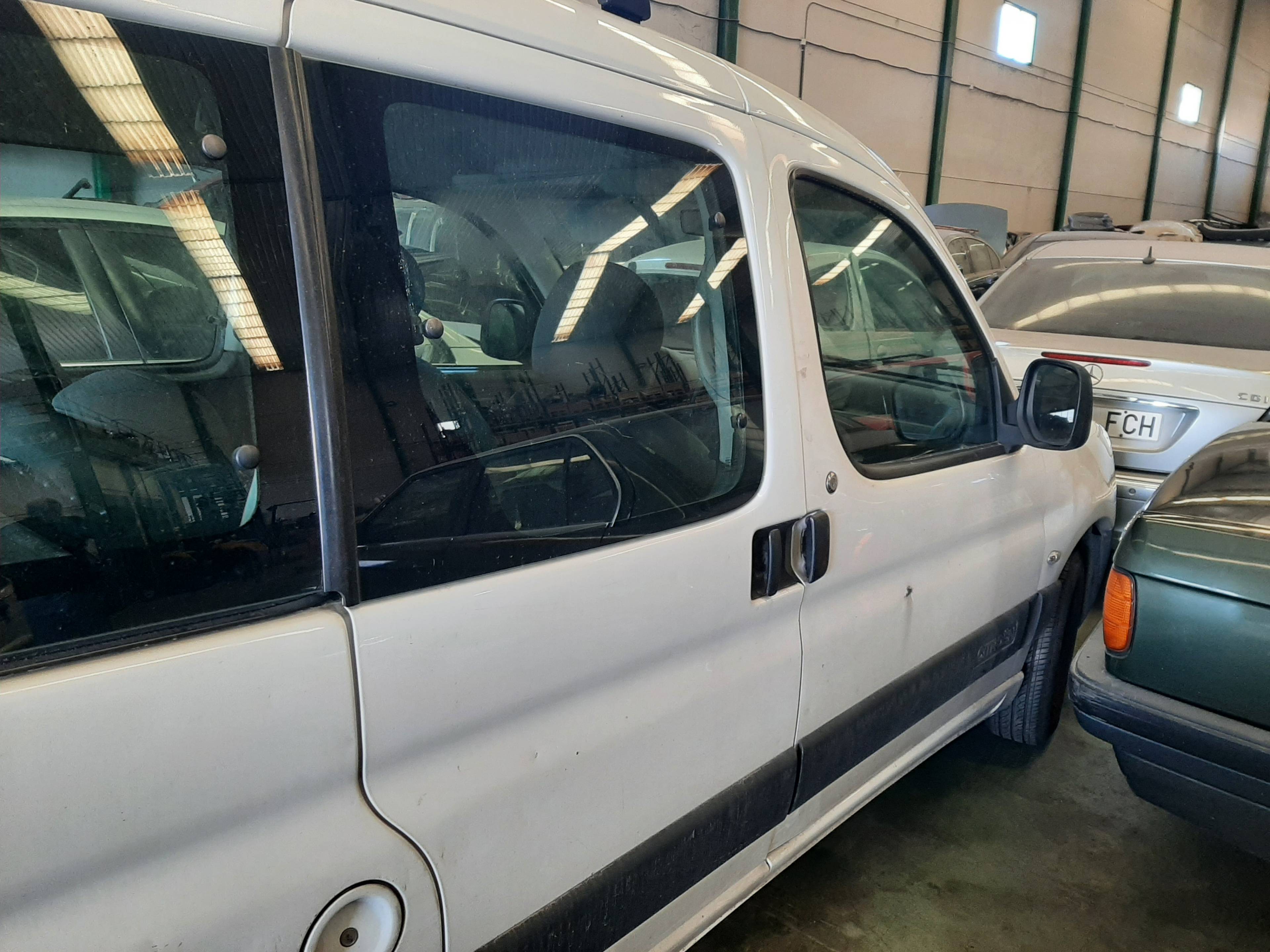 SIN DEFINIR PILOTO TRASERO DERECHO CITROEN BERLINGO 2010 31556 devimagesvext/08283e45-1ba6-4c70-9a92-5b0ff35685bb/migcrv/imagenes/000/000/414/000000414262.jpeg