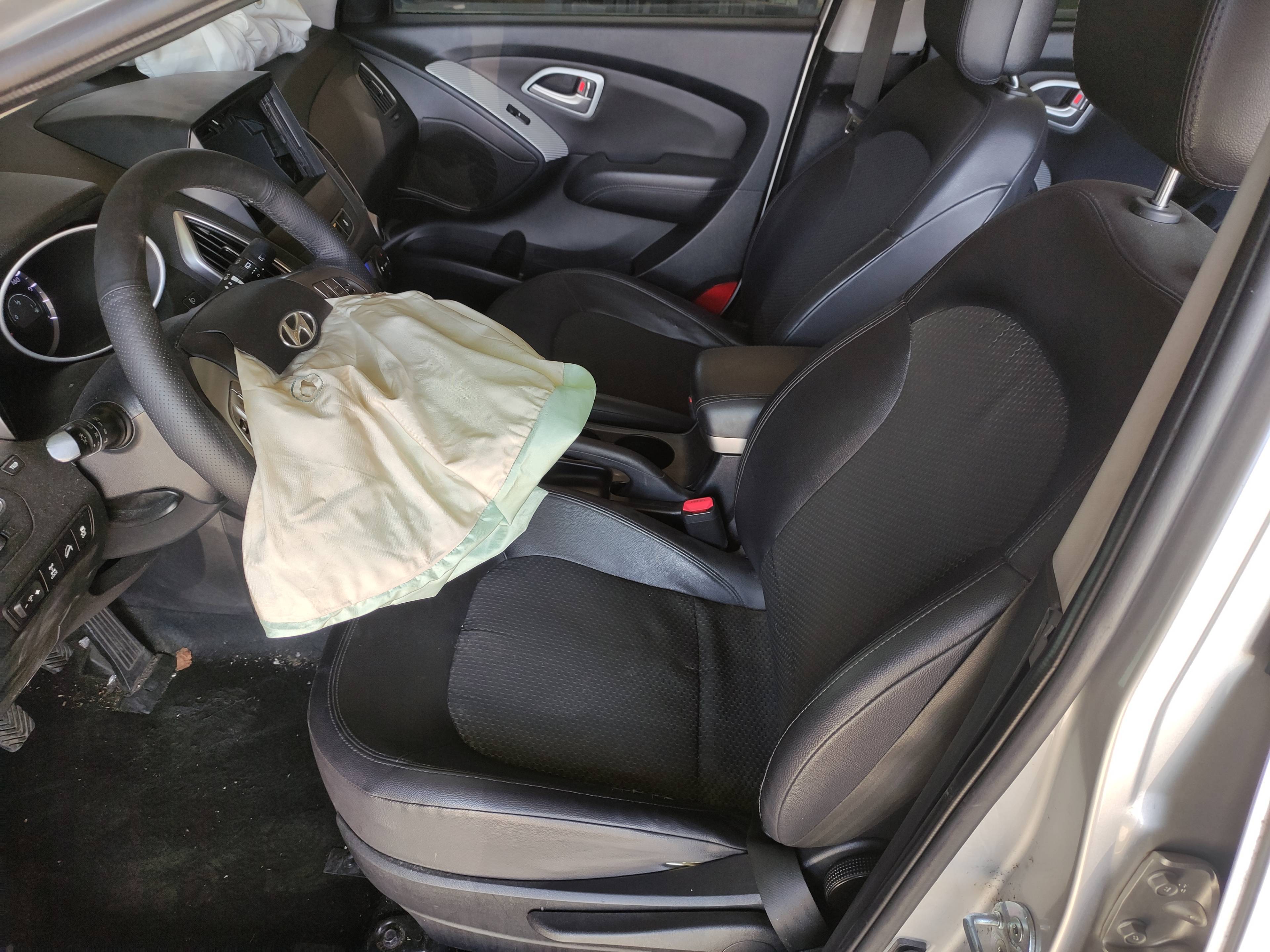 M30Q249294 ANILLO AIRBAG HYUNDAI IX35 2012 19025 devimagesvext/08283e45-1ba6-4c70-9a92-5b0ff35685bb/migcrv/imagenes/000/000/422/000000422312.jpeg