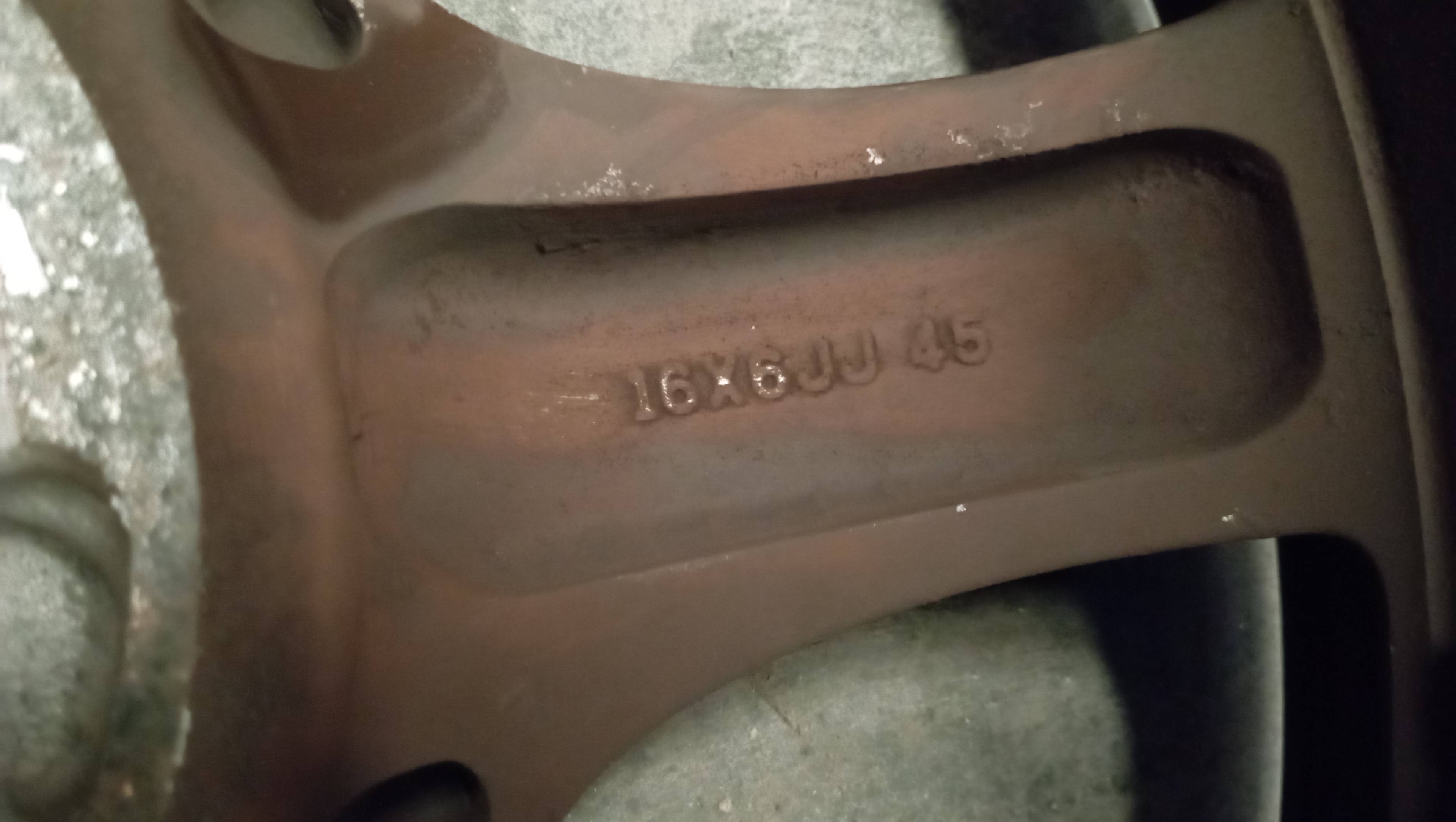 R16 LLANTA TOYOTA PRIUS 2006 31172 devimagesvext/08283e45-1ba6-4c70-9a92-5b0ff35685bb/migcrv/imagenes/000/000/448/000000448012.jpeg