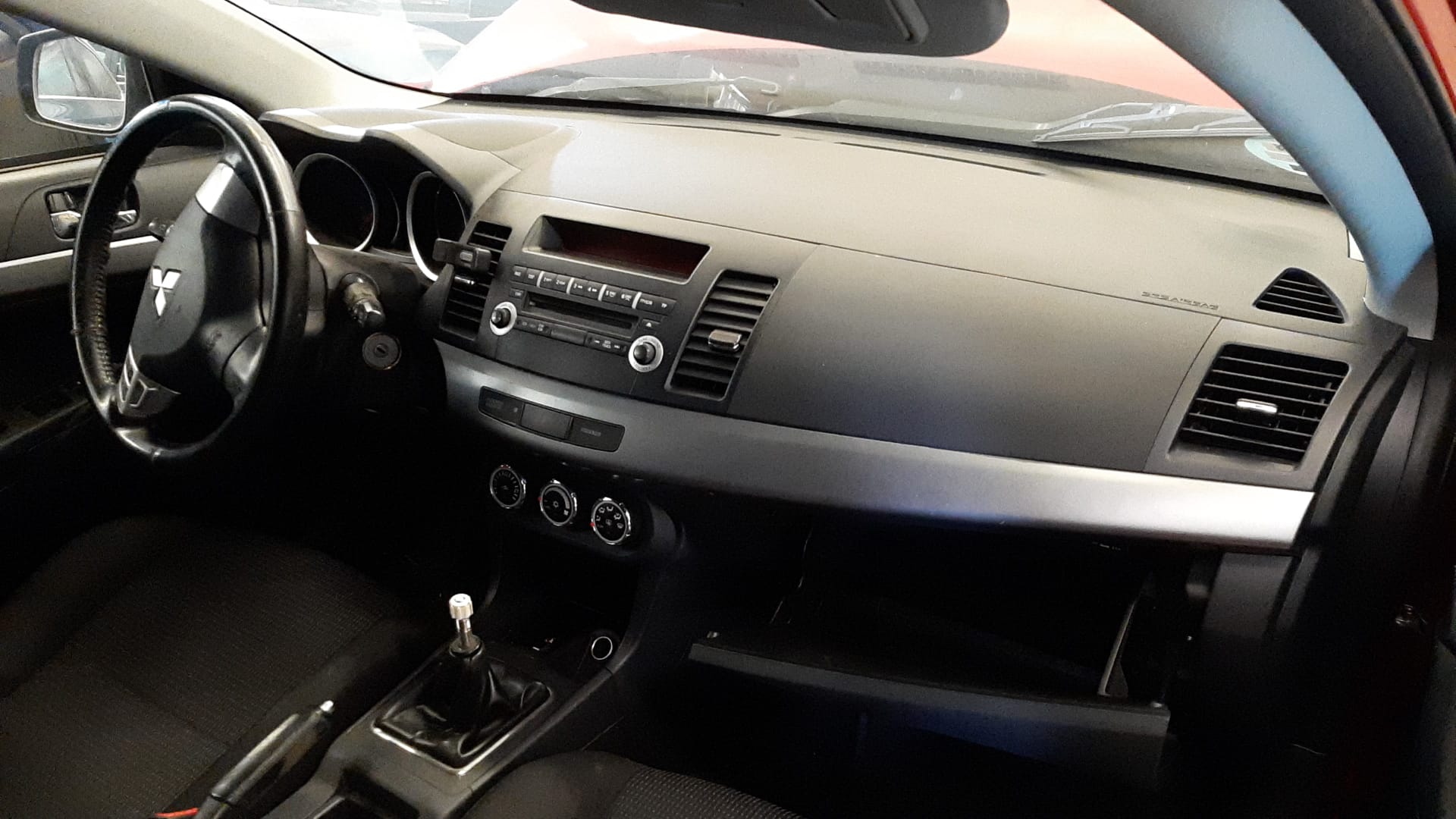 SIN DEFINIR BANDEJA TRASERA MITSUBISHI LANCER BERLINA 2011 26325 devimagesvext/08283e45-1ba6-4c70-9a92-5b0ff35685bb/migcrv/imagenes/000/000/448/000000448900.jpeg