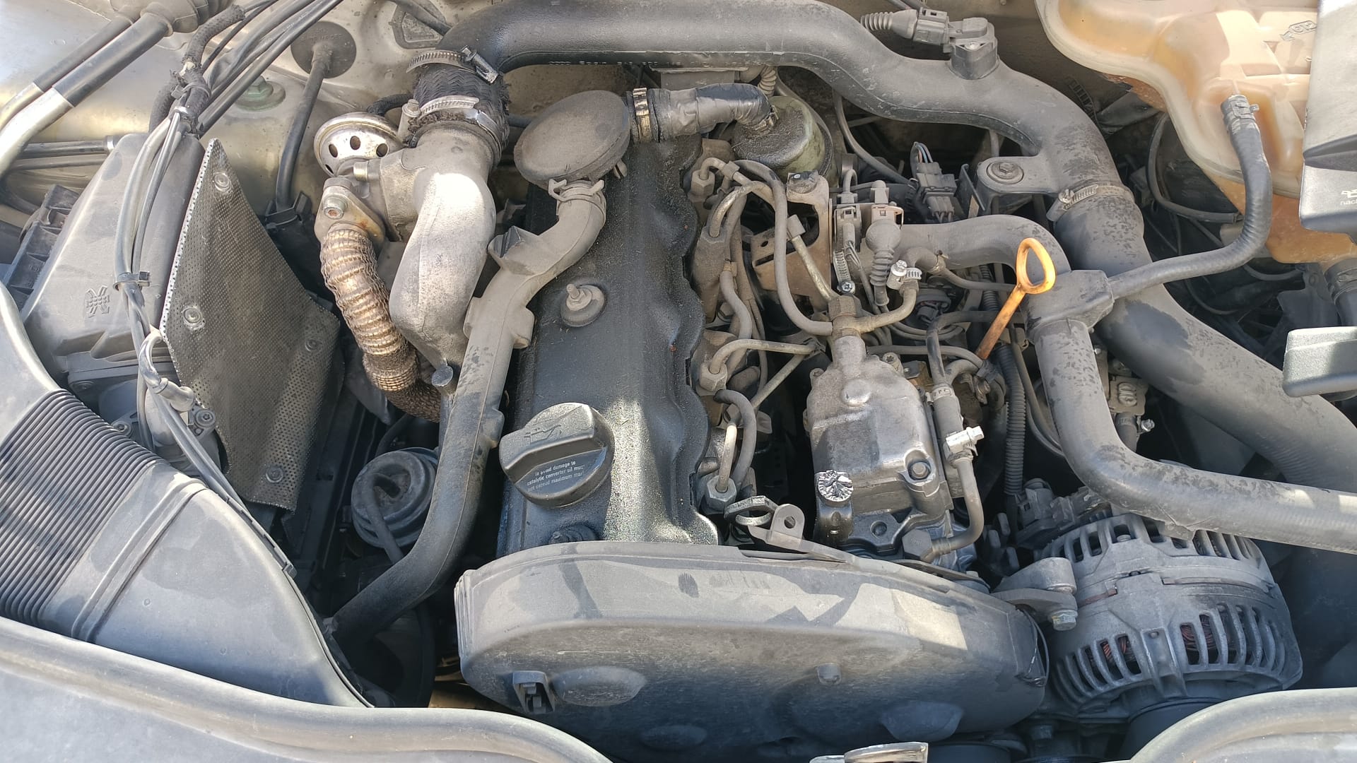084411516RF  VOLKSWAGEN PASSAT BERLINA 1999 14909 devimagesvext/08283e45-1ba6-4c70-9a92-5b0ff35685bb/migcrv/imagenes/000/000/449/000000449204.jpeg