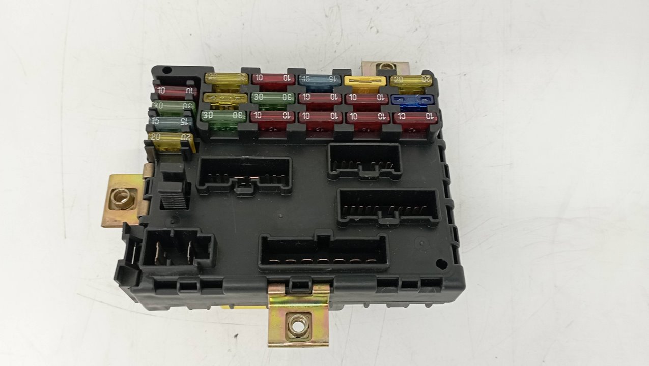 46412170 CAJA RELES FUSIBLES LANCIA YPSILON 2003 18596 devimagesvext/08283e45-1ba6-4c70-9a92-5b0ff35685bb/migcrv/imagenes/000/000/450/000000450124.jpeg