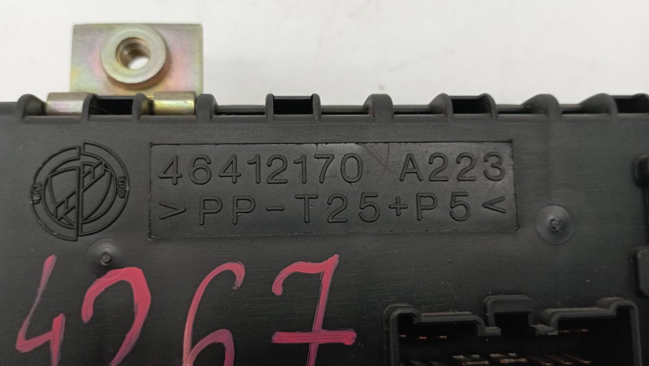 46412170 CAJA RELES FUSIBLES LANCIA YPSILON 2003 18596 devimagesvext/08283e45-1ba6-4c70-9a92-5b0ff35685bb/migcrv/imagenes/000/000/450/000000450126.jpeg