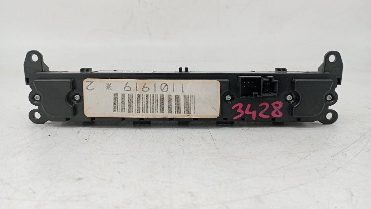 A2518704510 MANDO MULTIFUNCION MERCEDES-BENZ R 2009 23555 devimagesvext/08283e45-1ba6-4c70-9a92-5b0ff35685bb/migcrv/imagenes/000/000/464/000000464584.jpeg