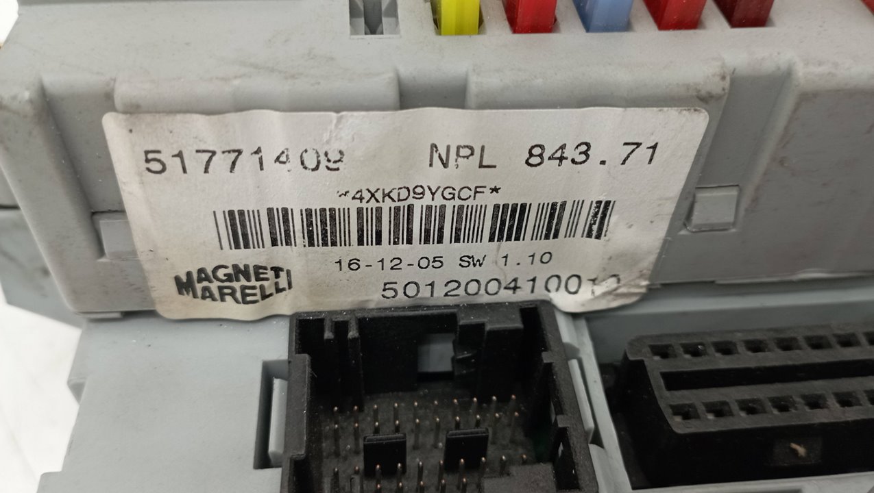 501200410010 CAJA RELES FUSIBLES LANCIA YPSILON 2006 18597 devimagesvext/08283e45-1ba6-4c70-9a92-5b0ff35685bb/migcrv/imagenes/000/000/464/000000464680.jpeg