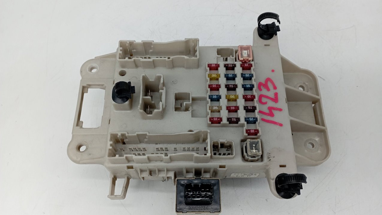 09382G17 CAJA RELES FUSIBLES TOYOTA RAV4 FUNCRUISER 2003 18758 devimagesvext/08283e45-1ba6-4c70-9a92-5b0ff35685bb/migcrv/imagenes/000/000/465/000000465830.jpeg