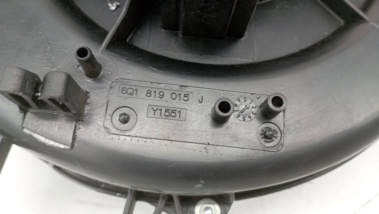 6Q1819015J MOTOR CALEFACCION SEAT TOLEDO 2013 24510 devimagesvext/08283e45-1ba6-4c70-9a92-5b0ff35685bb/migcrv/imagenes/000/000/467/000000467460.jpeg