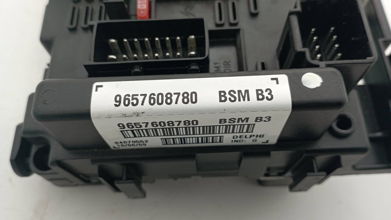 9657608780 CAJA RELES FUSIBLES CITROEN XSARA PICASSO 2009 18260 devimagesvext/08283e45-1ba6-4c70-9a92-5b0ff35685bb/migcrv/imagenes/000/000/478/000000478724.jpeg