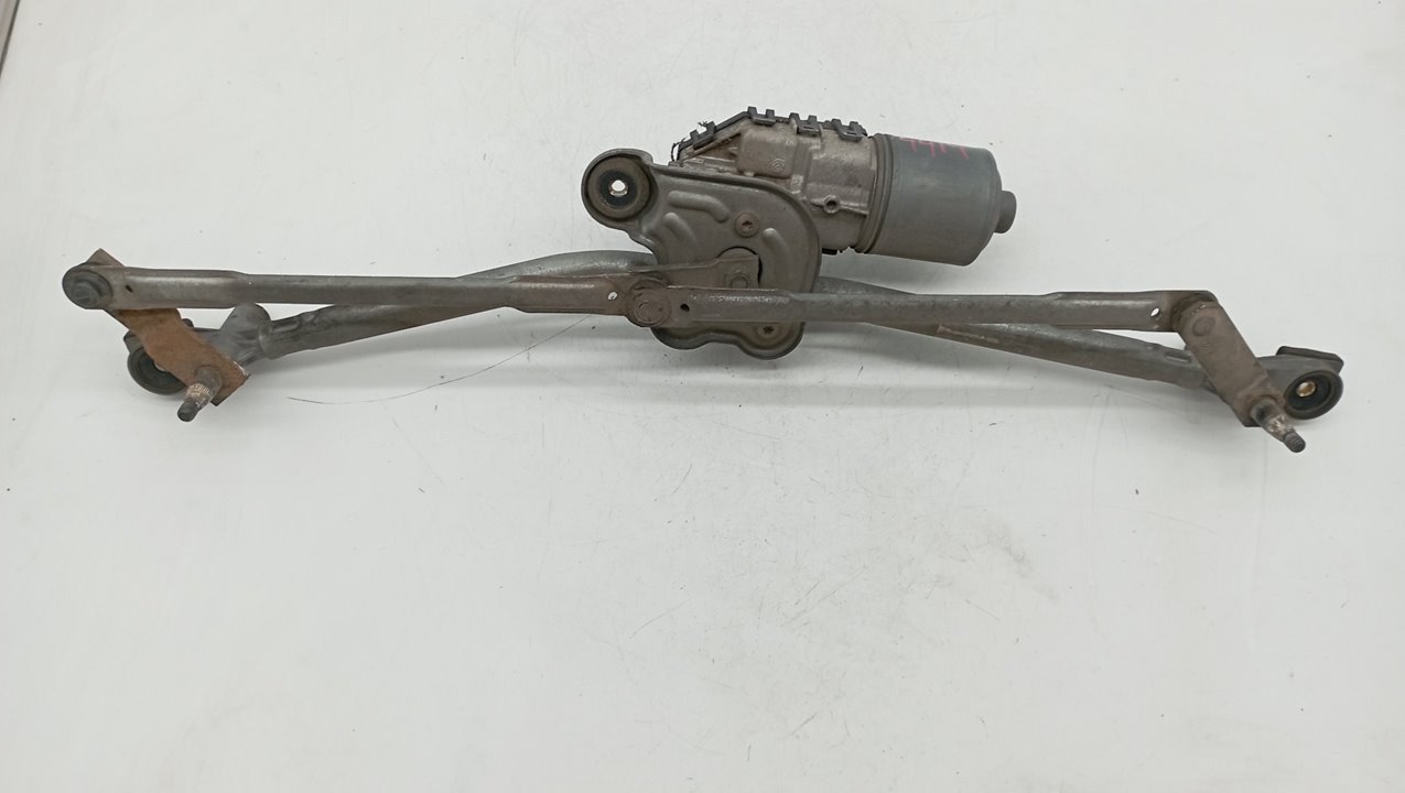 0390241702 MOTOR LIMPIA DELANTERO FORD MONDEO BERLINA 2002 17662 devimagesvext/08283e45-1ba6-4c70-9a92-5b0ff35685bb/migcrv/imagenes/000/000/492/000000492426.jpeg