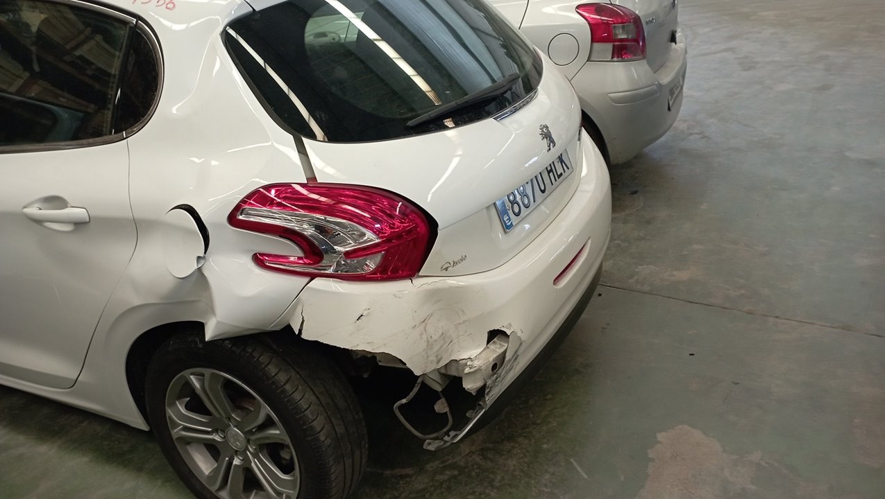 SIN DEFINIR BANDEJA TRASERA PEUGEOT 208 2012 26312 devimagesvext/08283e45-1ba6-4c70-9a92-5b0ff35685bb/migcrv/imagenes/000/000/498/000000498602.jpeg