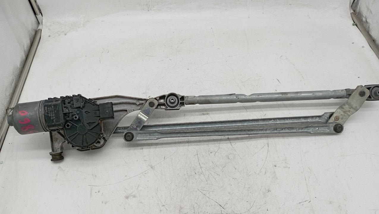 0390241731 MOTOR LIMPIA DELANTERO FORD FOCUS BERLINA 2008 17665 devimagesvext/08283e45-1ba6-4c70-9a92-5b0ff35685bb/migcrv/imagenes/000/000/512/000000512970.jpeg