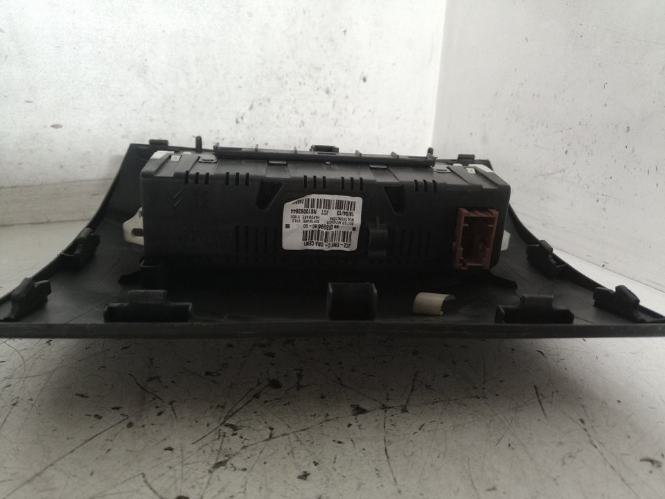 980339680  PEUGEOT PARTNER TEPEE 2013 23982 devimagesvext/08283e45-1ba6-4c70-9a92-5b0ff35685bb/migcrv/imagenes/000/000/515/000000515174.jpeg