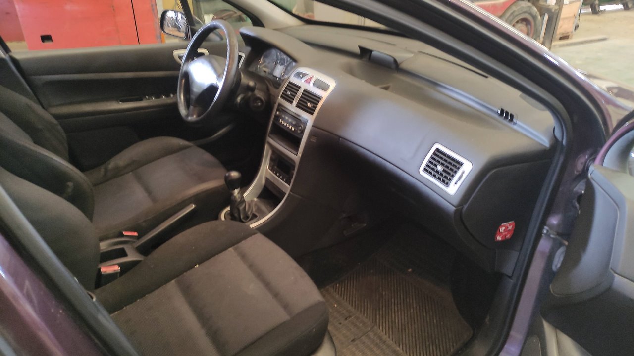 36353100  PEUGEOT 307 BREAK SW 2006 30899 devimagesvext/08283e45-1ba6-4c70-9a92-5b0ff35685bb/migcrv/imagenes/000/000/523/000000523114.jpeg
