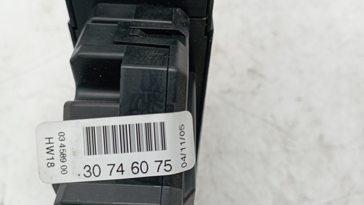 5586N3RUA MANDO ELEVALUNAS DELANTERO DERECHO VOLVO XC90 2005 23212 devimagesvext/08283e45-1ba6-4c70-9a92-5b0ff35685bb/migcrv/imagenes/000/000/528/000000528638.jpeg