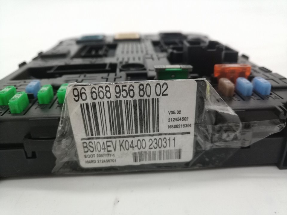 966689568002 CAJA RELES FUSIBLES CITROEN JUMPY 2011 18284 devimagesvext/08283e45-1ba6-4c70-9a92-5b0ff35685bb/migcrv/imagenes/000/000/528/000000528936.jpeg