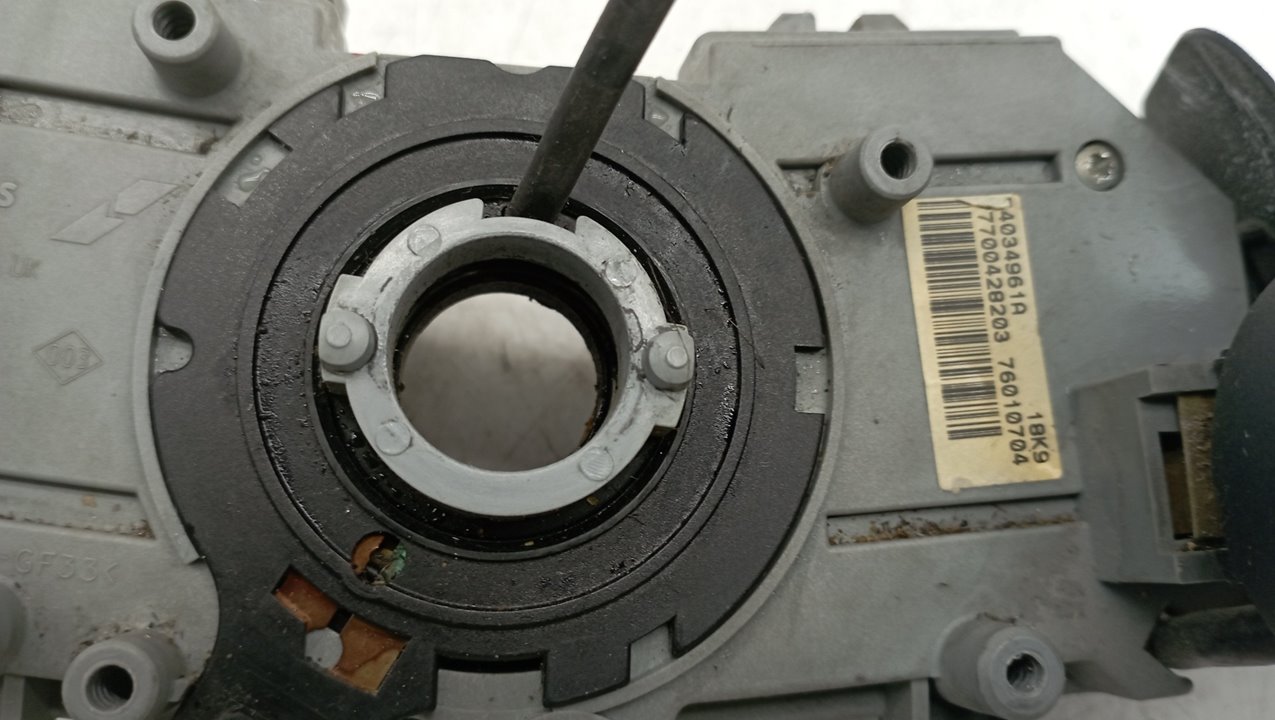 V7700428203 MANDO MULTIFUNCION RENAULT SCENIC I 1999 23655 devimagesvext/08283e45-1ba6-4c70-9a92-5b0ff35685bb/migcrv/imagenes/000/000/530/000000530077.jpeg