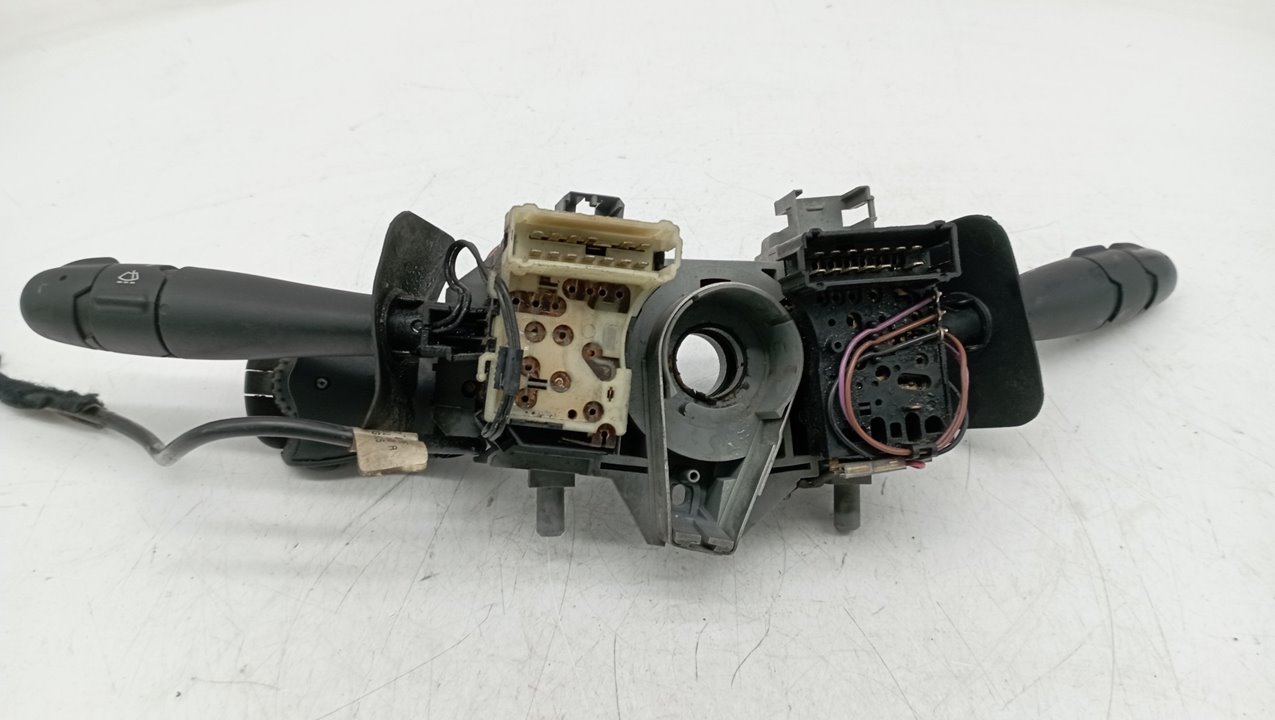 V7700428203 MANDO MULTIFUNCION RENAULT SCENIC I 1999 23655 devimagesvext/08283e45-1ba6-4c70-9a92-5b0ff35685bb/migcrv/imagenes/000/000/530/000000530081.jpeg