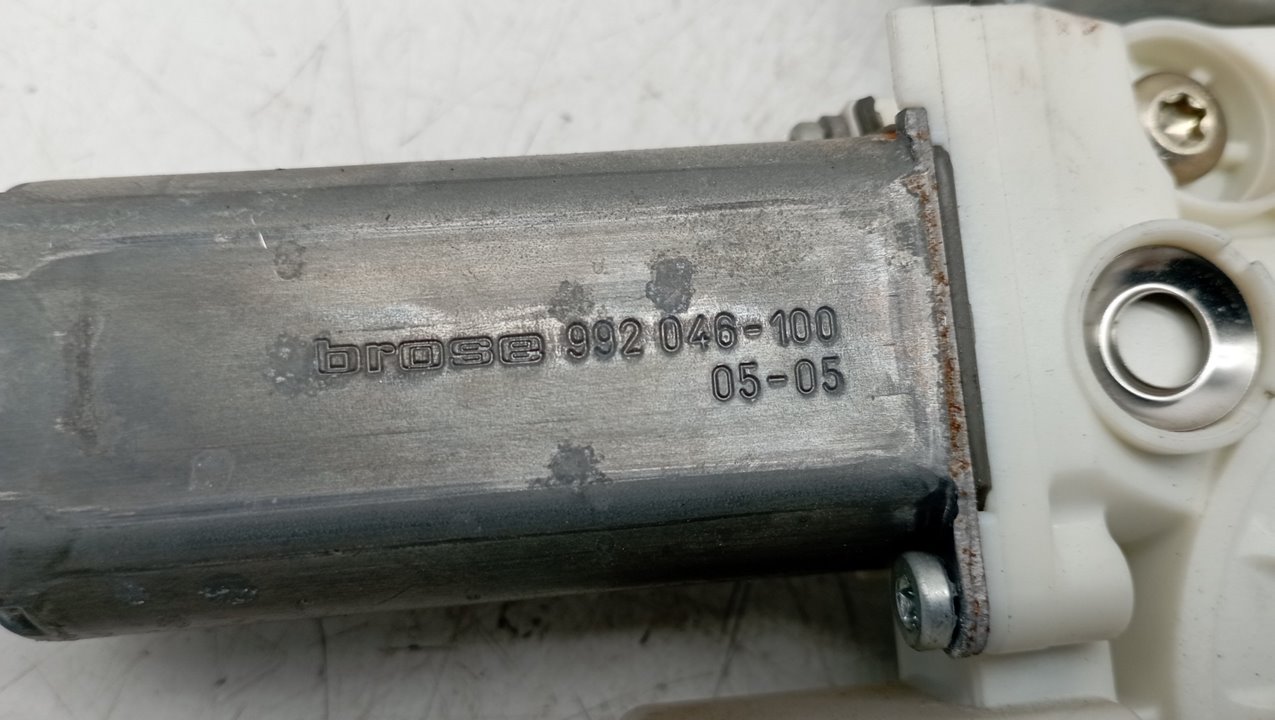 0130822032 ELEVALUNAS TRASERO IZQUIERDO TOYOTA AVENSIS WAGON 2005 30411 devimagesvext/08283e45-1ba6-4c70-9a92-5b0ff35685bb/migcrv/imagenes/000/000/531/000000531864.jpeg