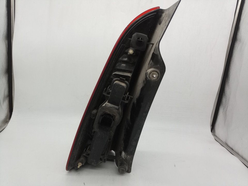 SIN DEFINIR PILOTO TRASERO DERECHO RENAULT ESPACE IV 2007 31607 devimagesvext/08283e45-1ba6-4c70-9a92-5b0ff35685bb/migcrv/imagenes/000/000/532/000000532848.jpeg